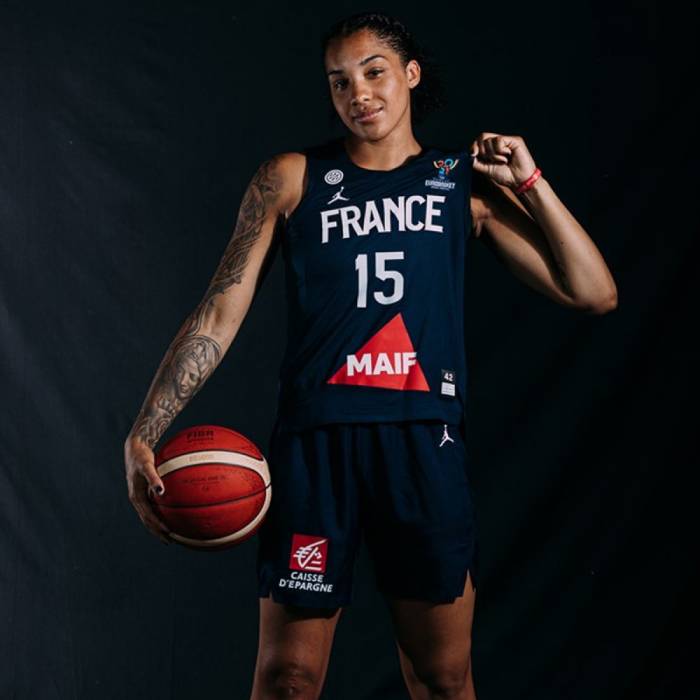 Foto de Gabby Williams, temporada 2021-2022