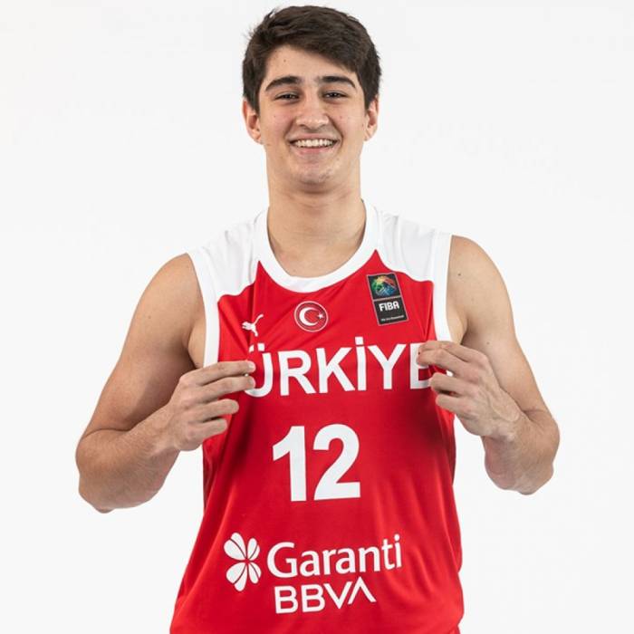 Foto de Ege Tan Yildizoglu, temporada 2021-2022