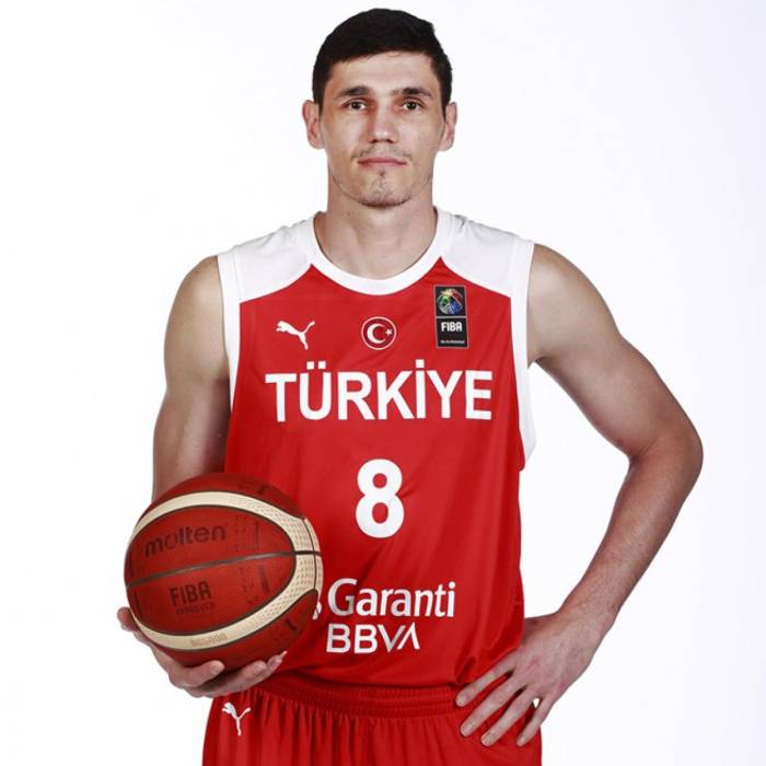 Photo de Ersan Ilyasova, saison 2021-2022