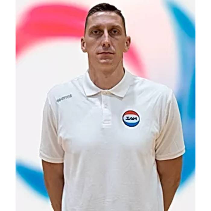 Photo de Uros Nikolic, saison 2021-2022