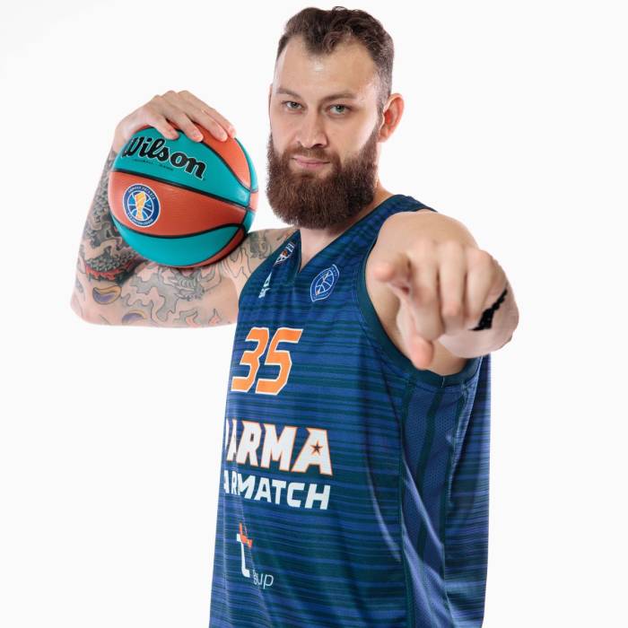 Photo of Artem Zabelin, 2021-2022 season