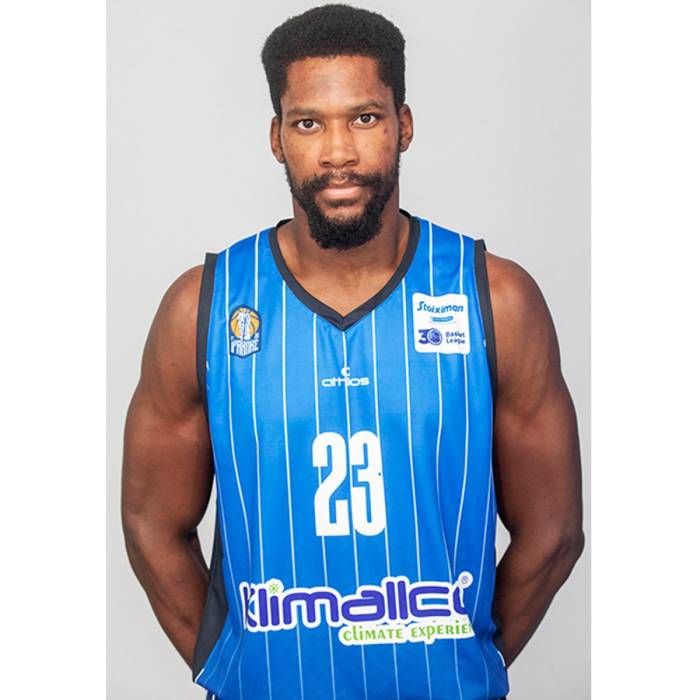 Foto di Toney Douglas, stagione 2021-2022