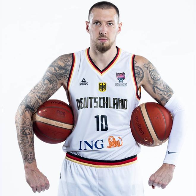 Photo de Daniel Theis, saison 2022-2023