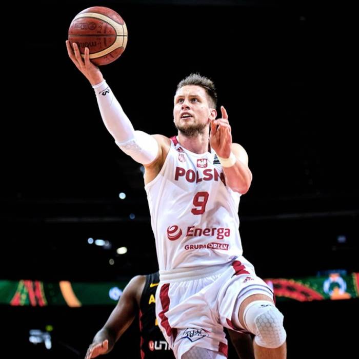 Photo of Mateusz Ponitka, 2021-2022 season