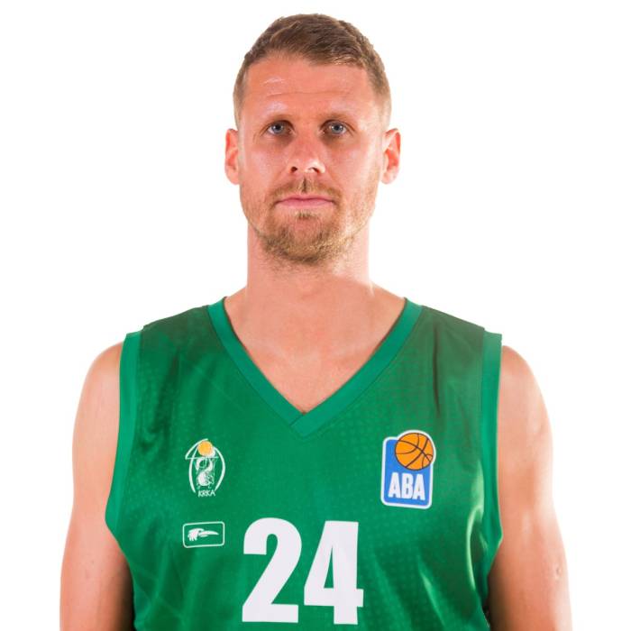 Foto de Luka Lapornik, temporada 2021-2022