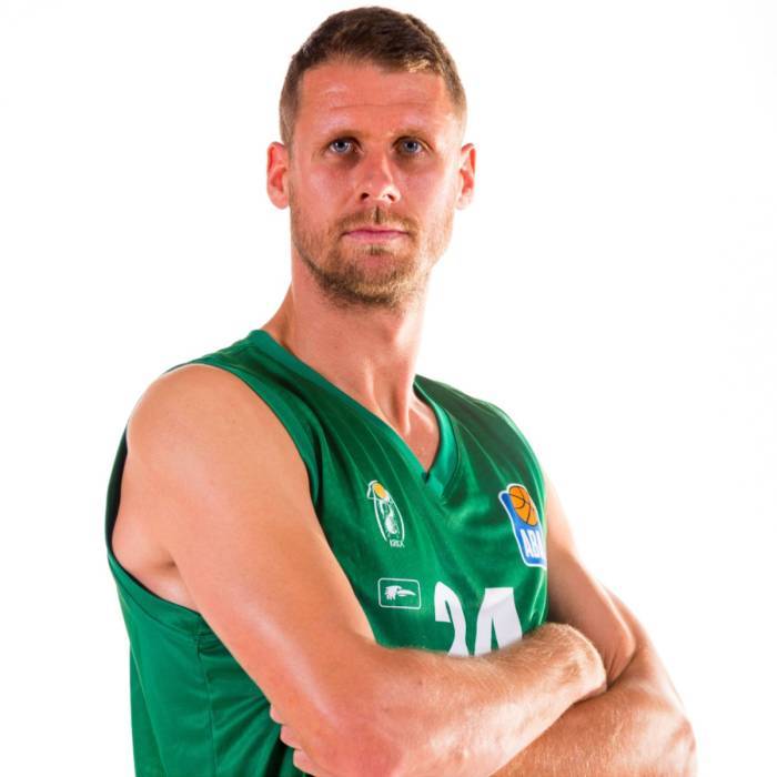 Foto de Luka Lapornik, temporada 2021-2022