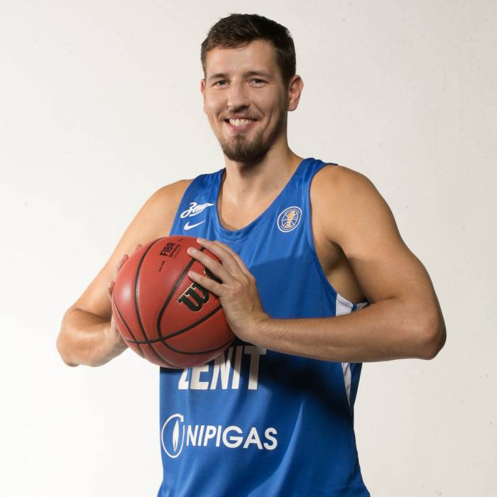 Photo de Evgeny Valiev, saison 2018-2019