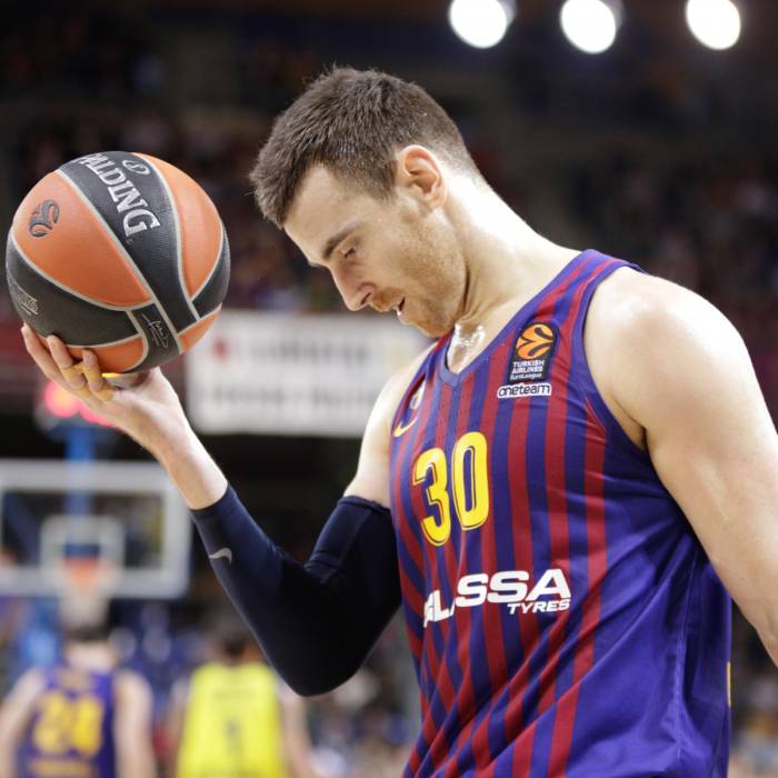 Photo of Victor Claver, 2018-2019 season