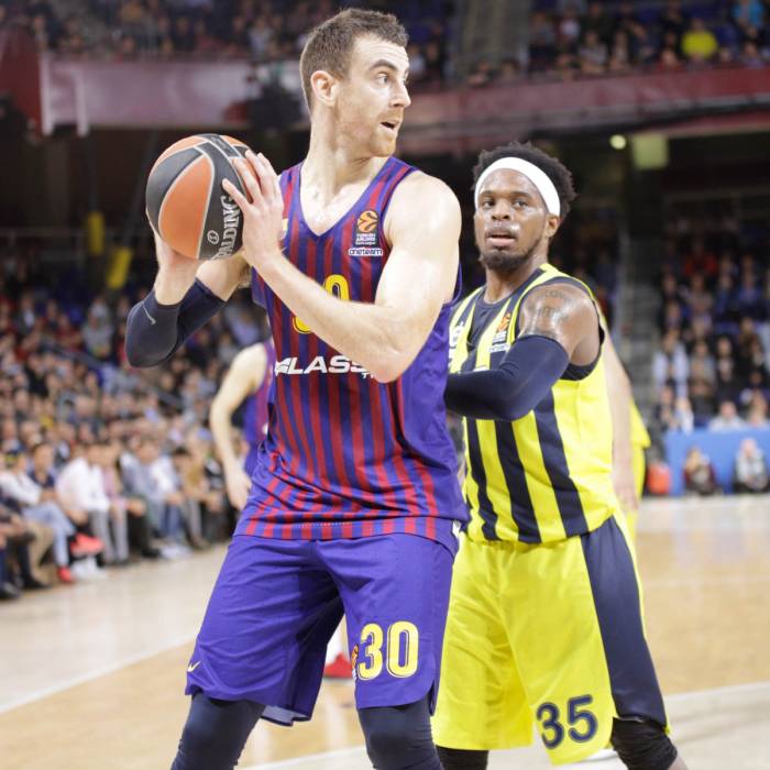 Photo of Victor Claver, 2018-2019 season