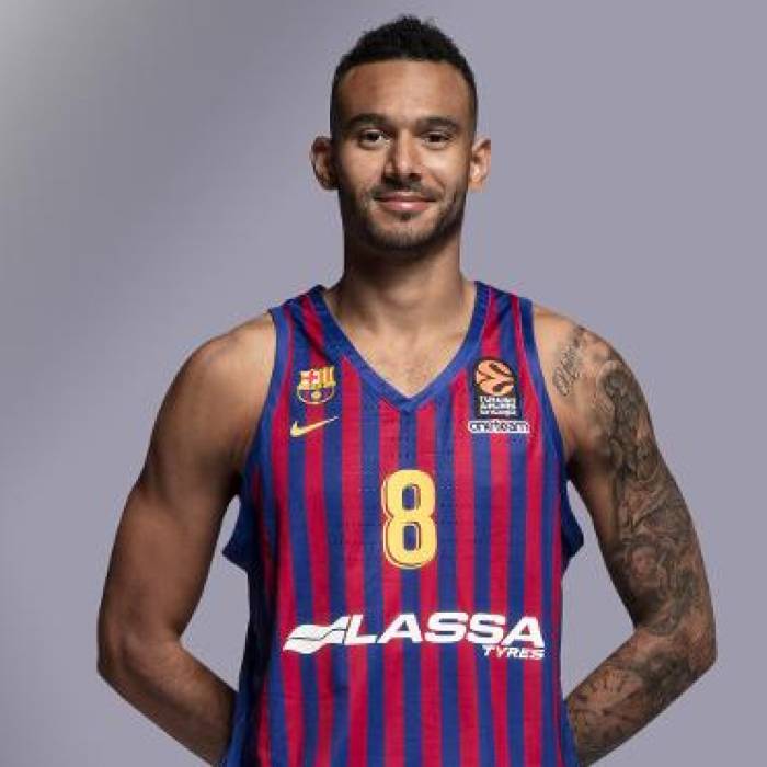 Foto de Adam Hanga, temporada 2019-2020