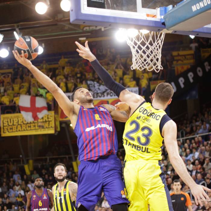 Photo of Adam Hanga, 2018-2019 season