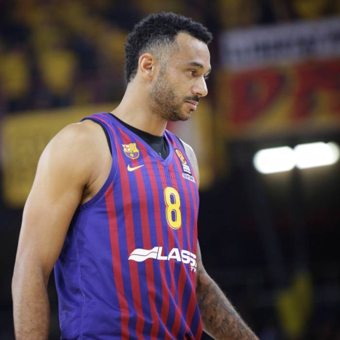 Photo of Adam Hanga, 2018-2019 season