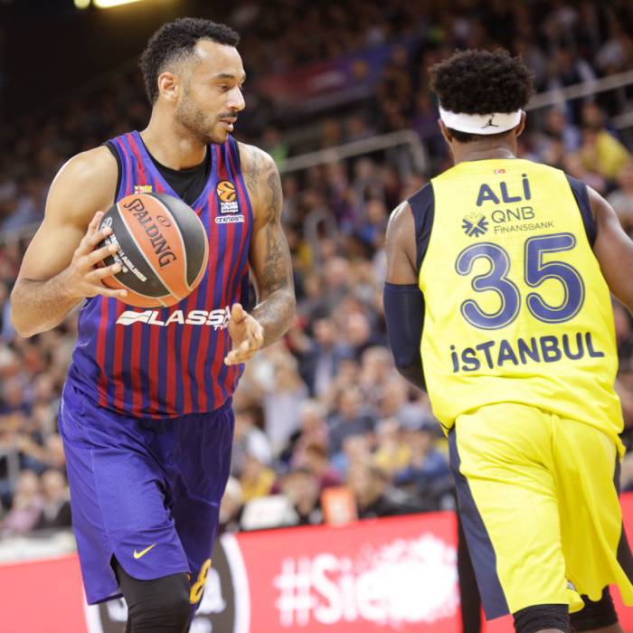 Photo of Adam Hanga, 2018-2019 season