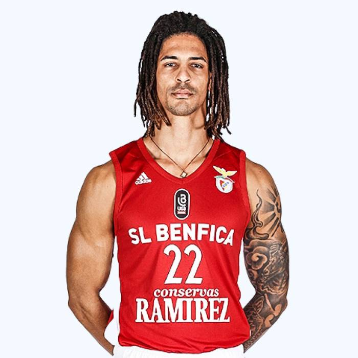 Foto de Arnette Hallman, temporada 2021-2022