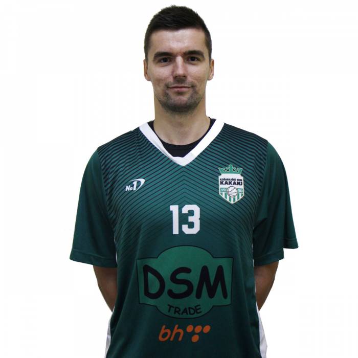 Foto de Nermin Buza, temporada 2019-2020