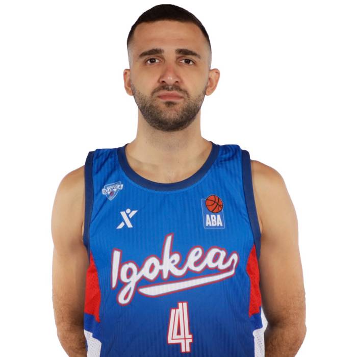 Foto de Milan Vulic, temporada 2021-2022