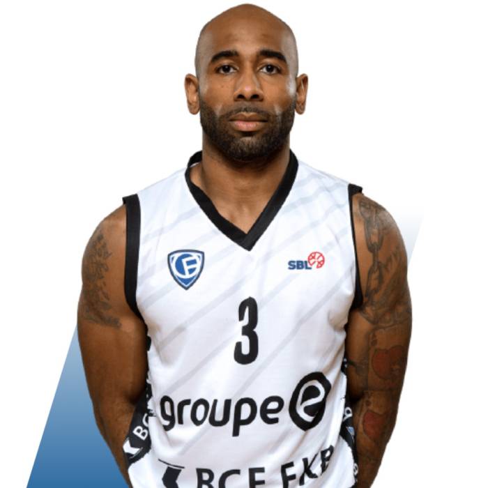 Photo de Kwamain Mitchell, saison 2021-2022