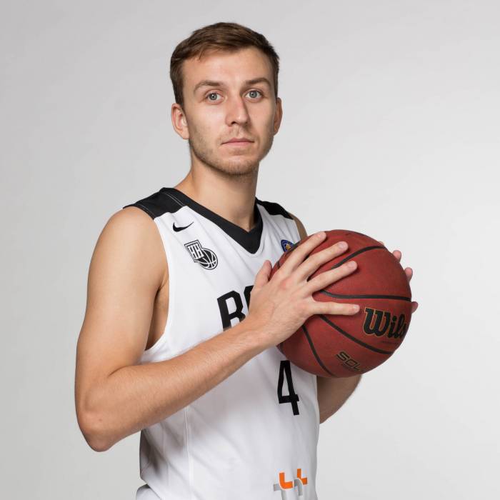 Foto de Artem Komolov, temporada 2018-2019