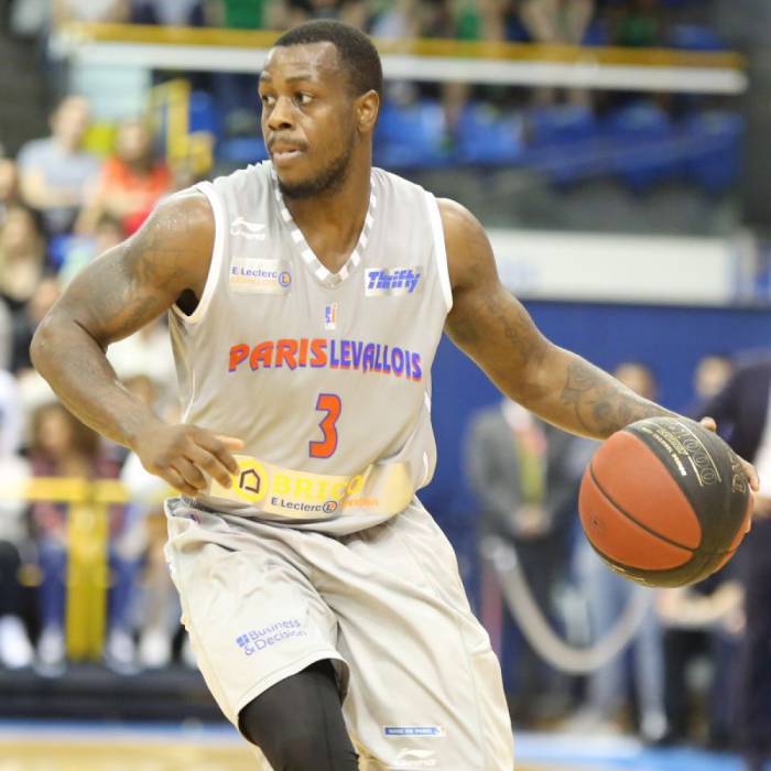 Foto de Chris Jones, temporada 2015-2016