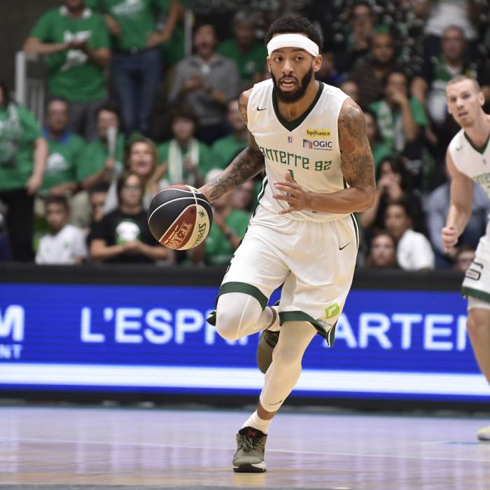 Photo of Terran Petteway, 2017-2018 season