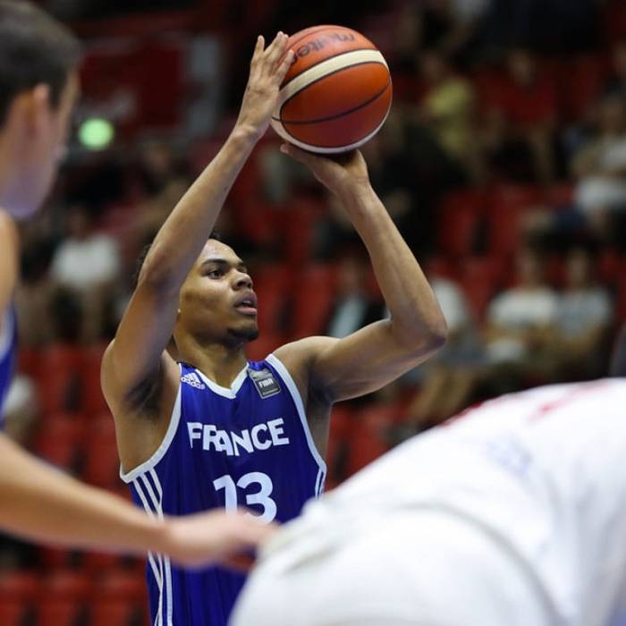 Photo of Elie Okobo, 2016-2017 season