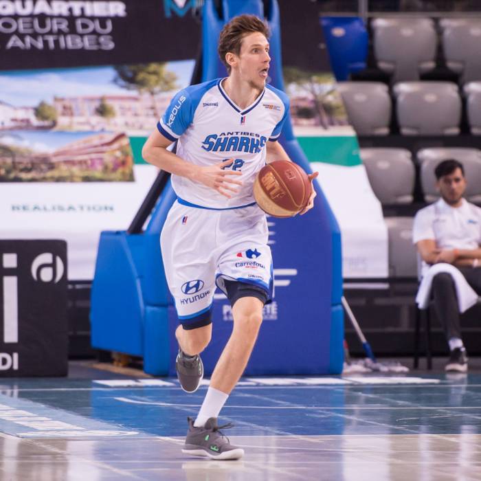 Photo of Corentin Carne, 2019-2020 season