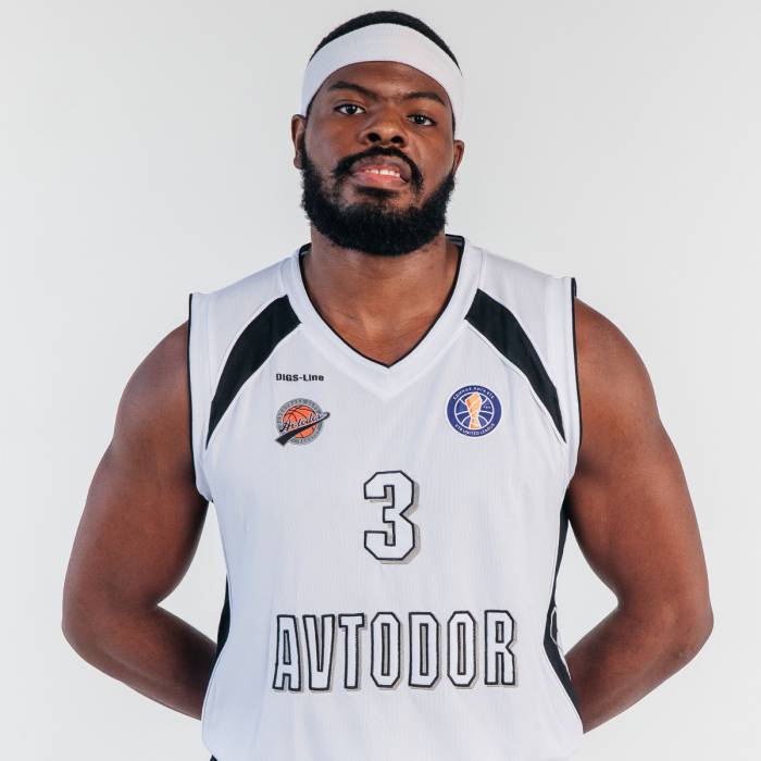 Foto de Ben Emelogu, temporada 2020-2021