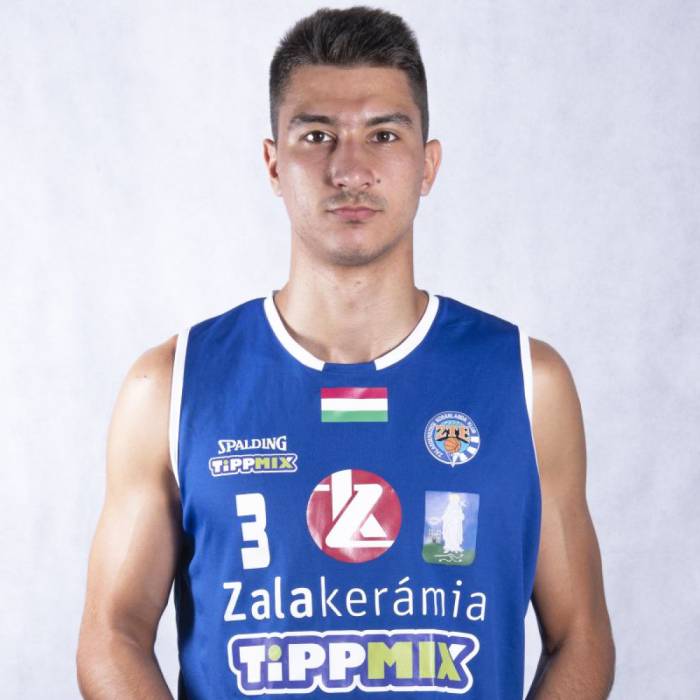 Foto de Milan Gulyas, temporada 2019-2020