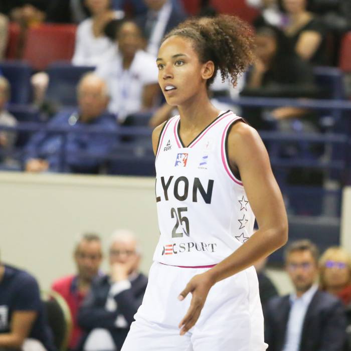 Photo of Marieme Badiane, 2019-2020 season