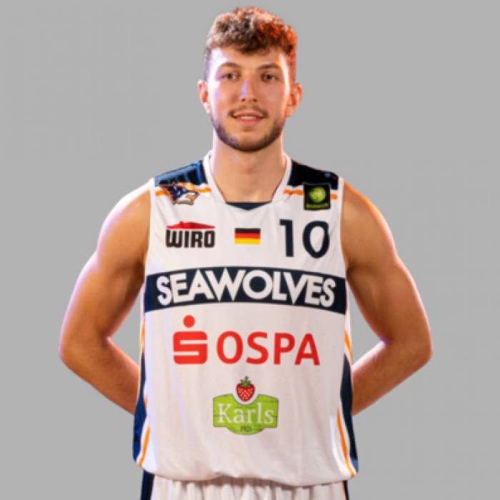 Foto de Haris Hujic, temporada 2019-2020