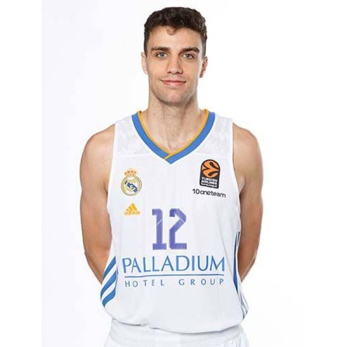 Photo of Carlos Alocen, 2021-2022 season