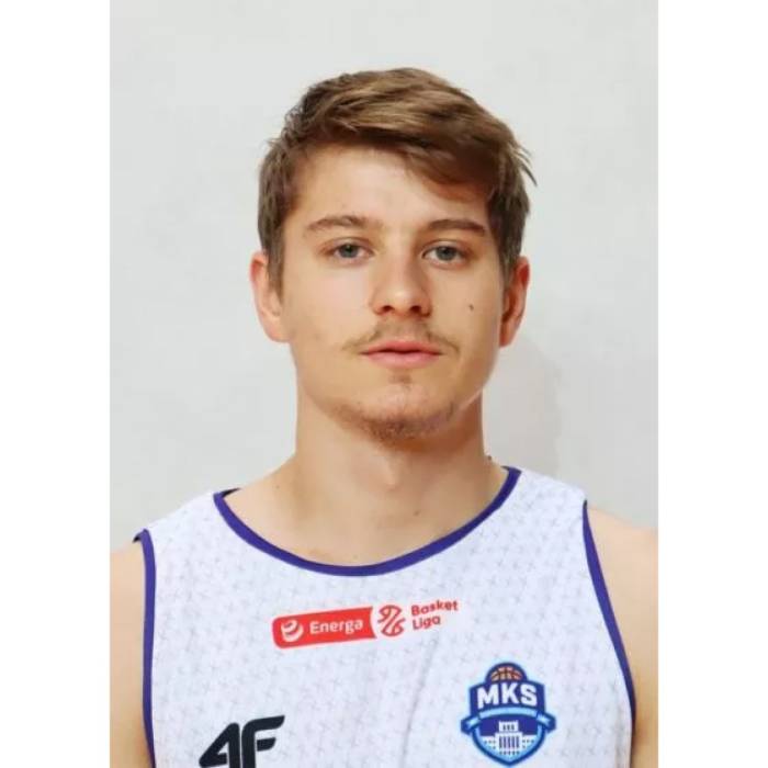 Foto de Wiktor Rajewicz, temporada 2021-2022