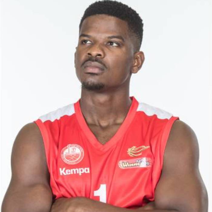 Photo de Junior Etou, saison 2021-2022