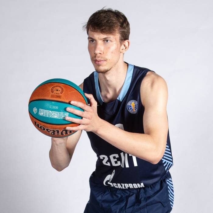 Foto de Maksim Karvanen, temporada 2021-2022