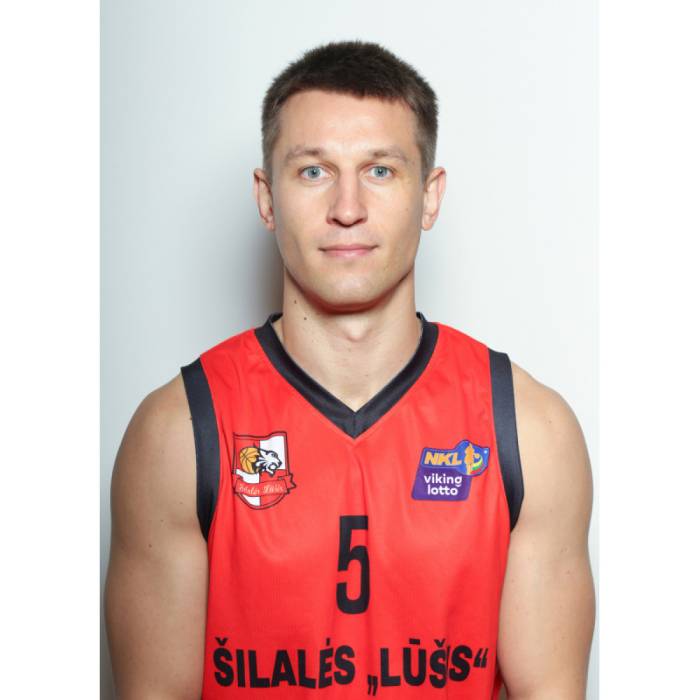 Photo of Julius Gustas, 2019-2020 season