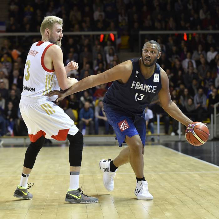 Photo de Boris Diaw, saison 2017-2018