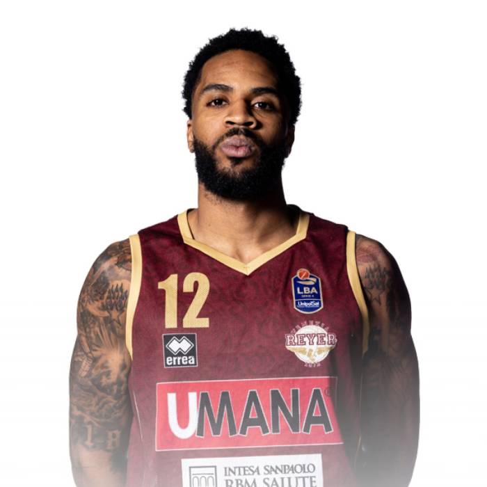 Photo de Tarik Phillip, saison 2021-2022