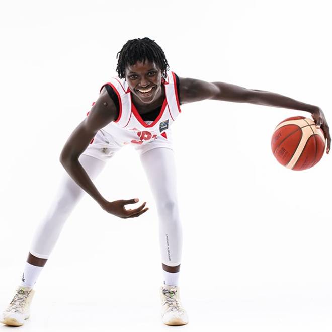 Foto de Mariam Sarr, temporada 2022-2023