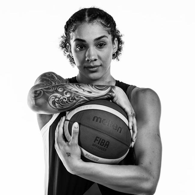 Foto de Gabby Williams, temporada 2022-2023